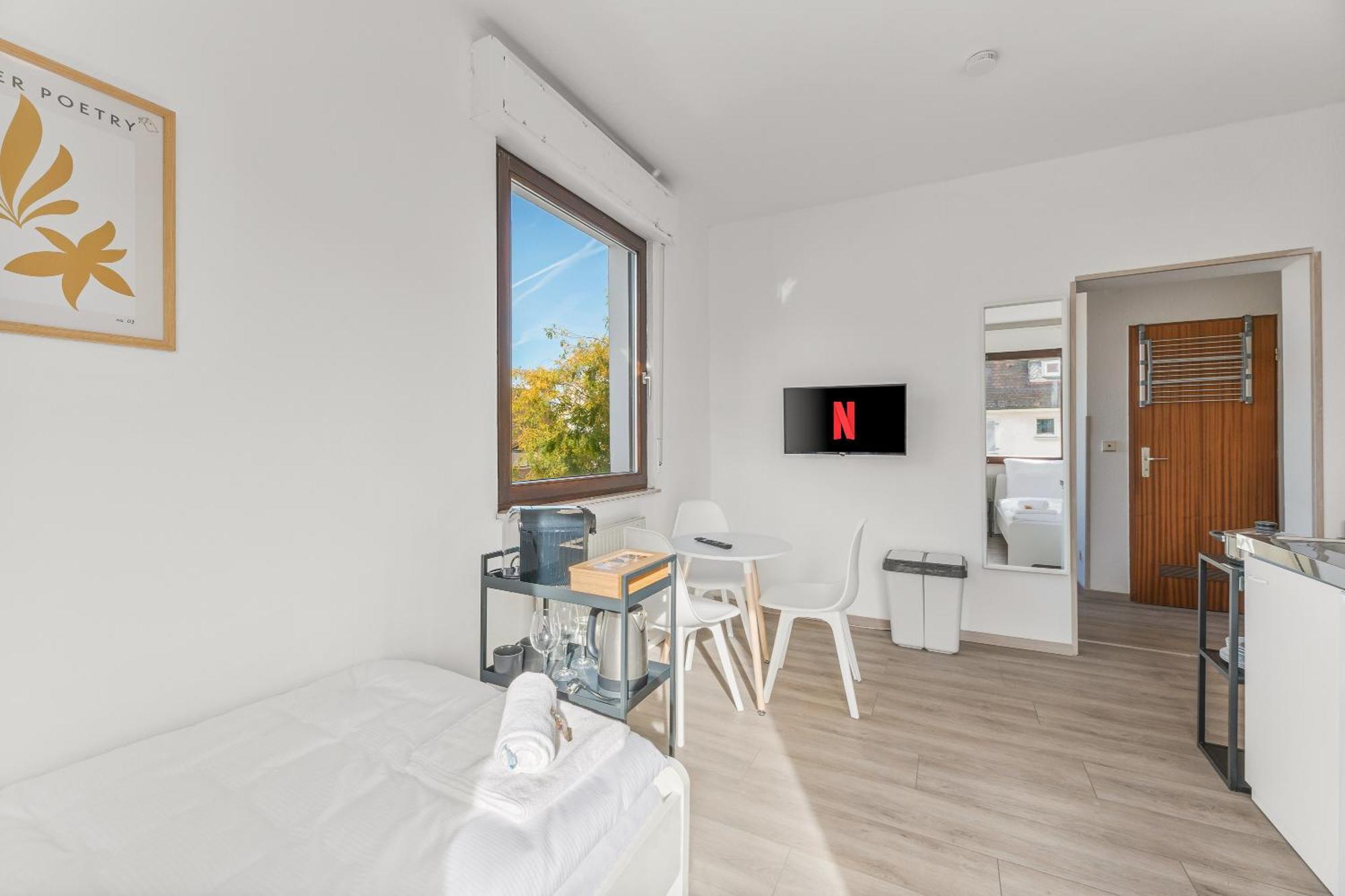 Home2Stay Apartmenthaus Heilbronn City Kitchen Parking Highspeed Wifi Washroom Ngoại thất bức ảnh