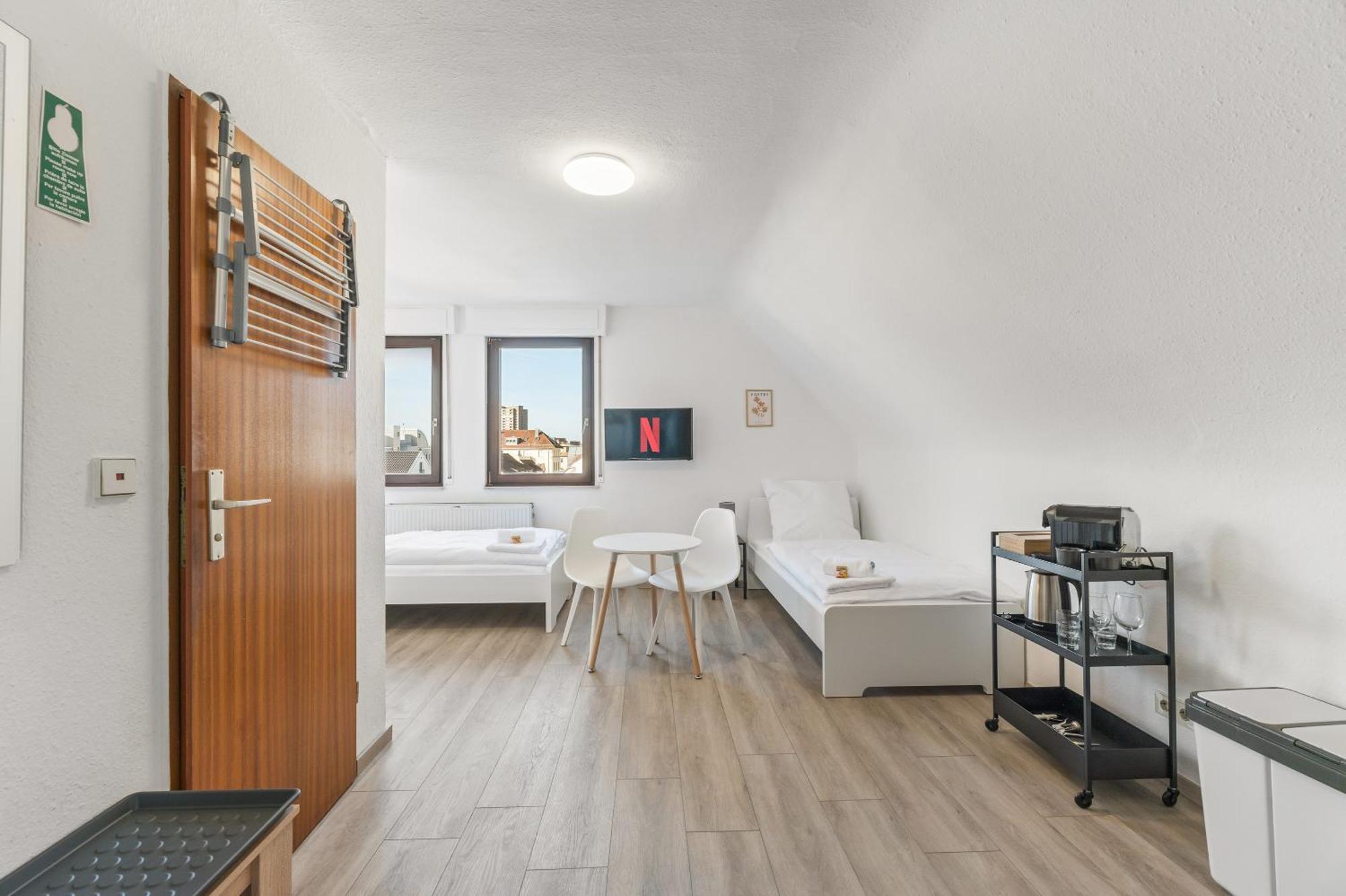 Home2Stay Apartmenthaus Heilbronn City Kitchen Parking Highspeed Wifi Washroom Ngoại thất bức ảnh